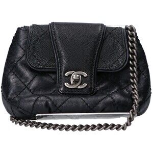 CHANEL (Chanel) Serial No. 19 Vintage Calfskin x Caviar Skin Matelassé Mini C...